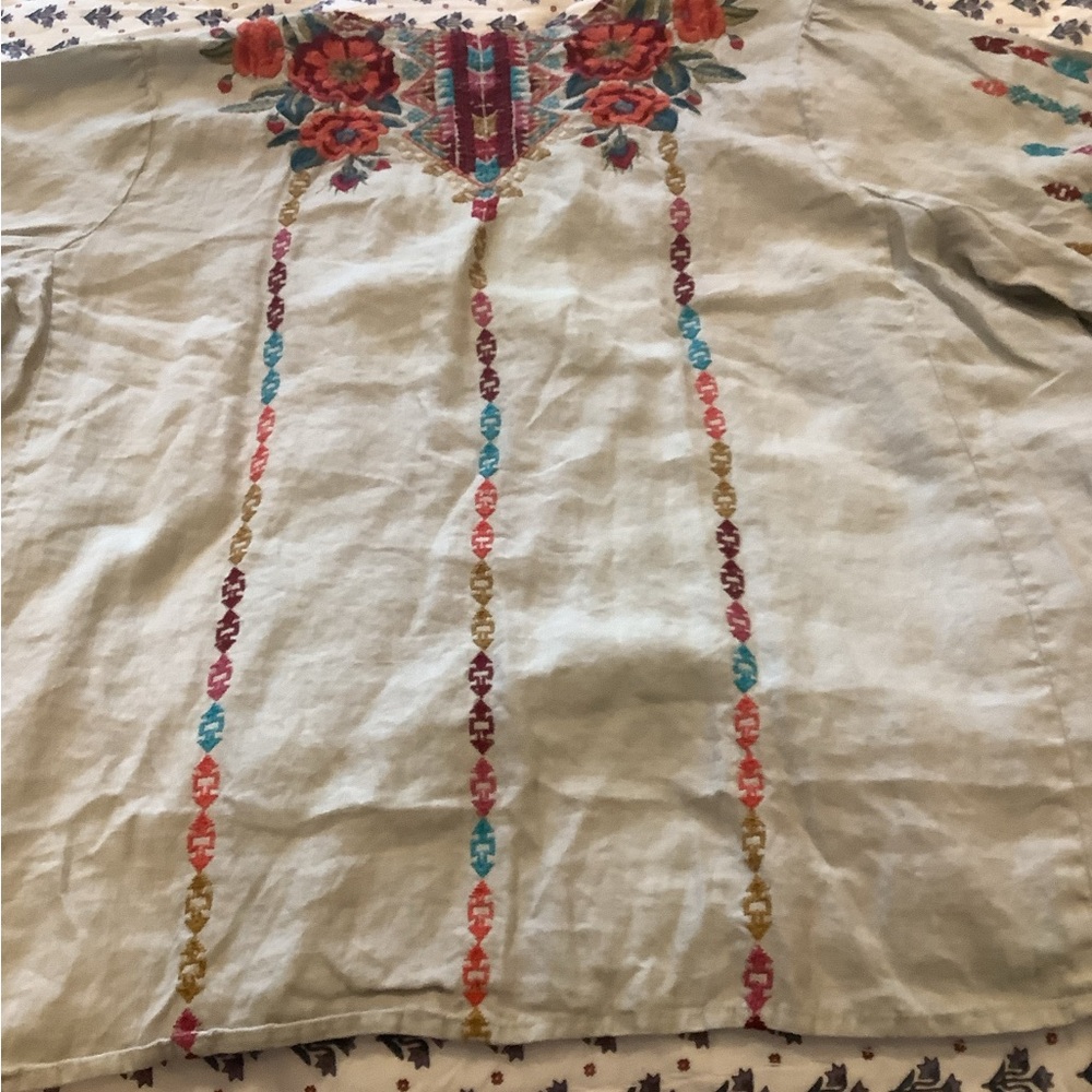 Johnny Was Short Sleeve Linen Tunic with Colorful Embroidery, Size XXL. - Picture 12 of 15